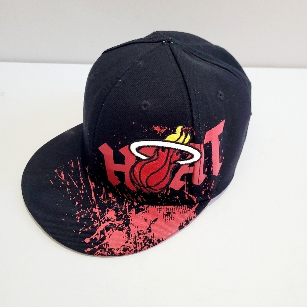 Miami Heat NBA Wool Blend Ball Cap Size S/M Embroidered - Picture 2 of 10